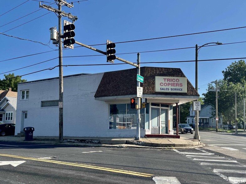 2627 N Sheridan Rd, Peoria, IL for sale - Building Photo - Image 1 of 9