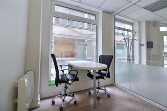 8 Rue Du Faubourg Poissonnière, Paris for lease Interior Photo- Image 2 of 8