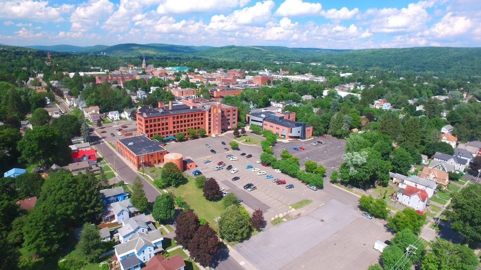 19 Eaton Ave, Norwich, NY 13815