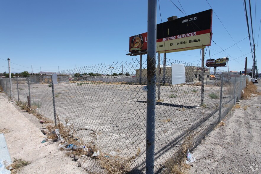 5717 Boulder Hwy, Las Vegas, NV for sale - Building Photo - Image 1 of 1