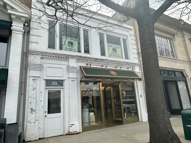 255 Greenwich Ave, Greenwich, CT for lease - Building Photo - Image 3 of 12