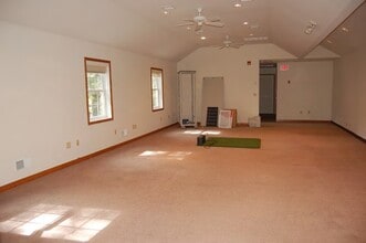 185 US Highway 206 S, Roxbury, NJ for lease Interior Photo- Image 2 of 3