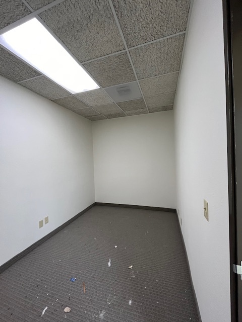 24404 S Vermont Ave, Harbor City, CA for lease Interior Photo- Image 1 of 5