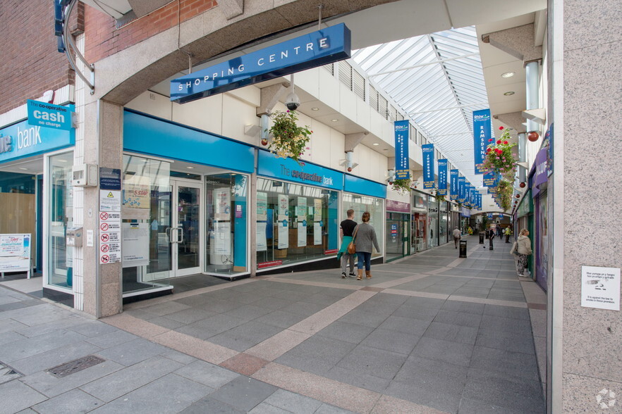 Nolton Arcade, Bridgend for lease - Building Photo - Image 2 of 5