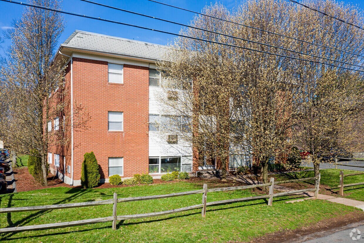 45 Dunlay St, New Britain, CT for sale Building Photo- Image 1 of 1