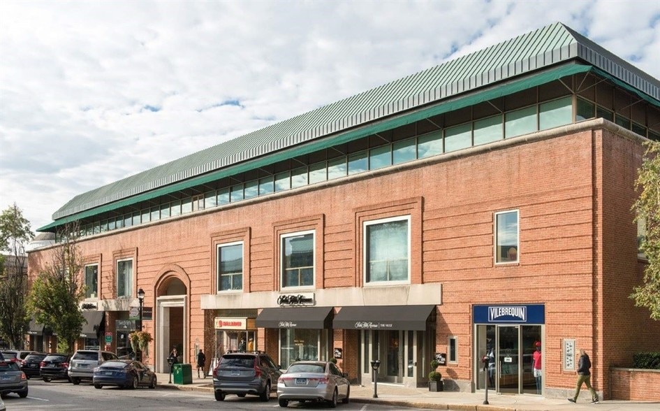 200 Greenwich Ave, Greenwich, CT for lease - Building Photo - Image 2 of 2