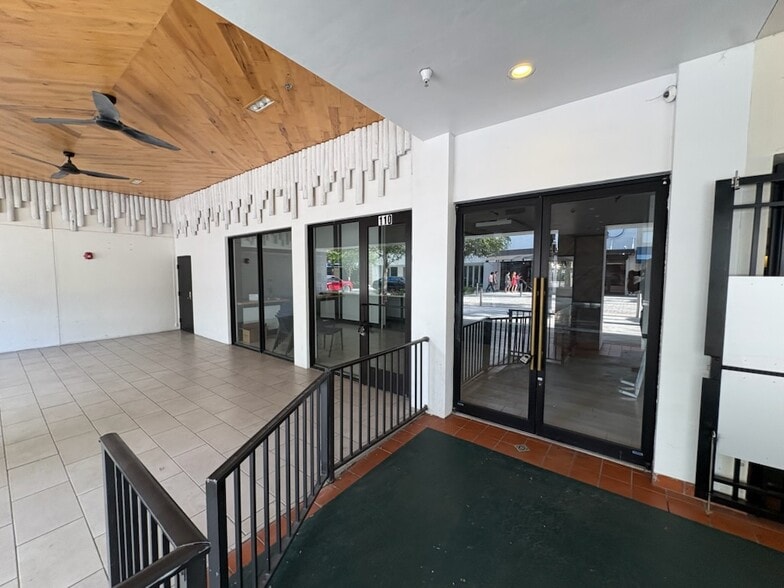 330 Clematis St, West Palm Beach, FL for lease - Building Photo - Image 3 of 7