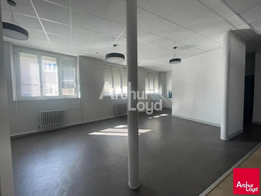 Office in Blois for sale Interior Photo- Image 1 of 4