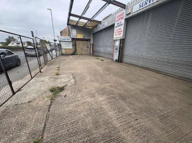 143 Wakefield Rd, Scissett for sale - Building Photo - Image 2 of 2