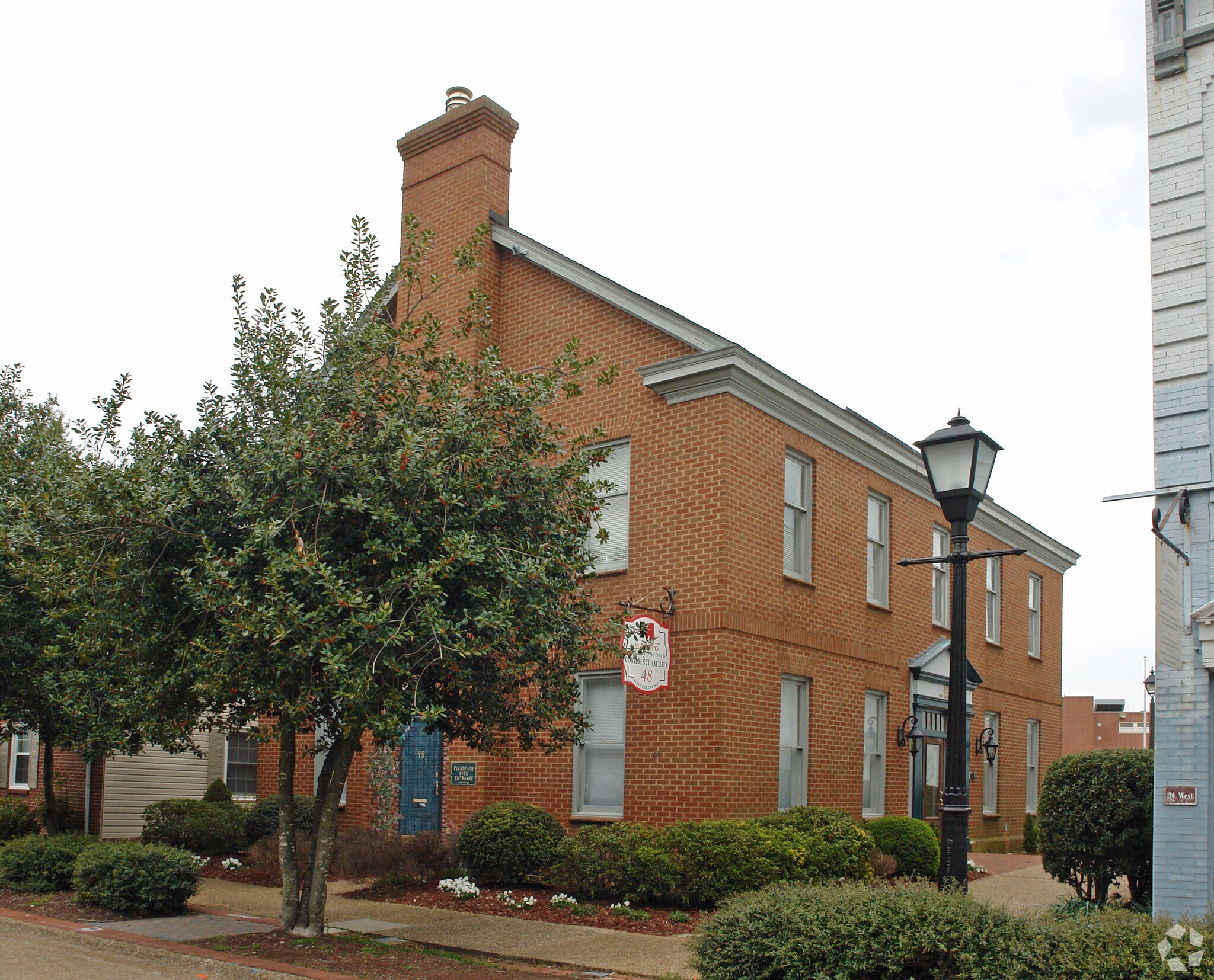 48 W Queens Way, Hampton, VA for sale Primary Photo- Image 1 of 1