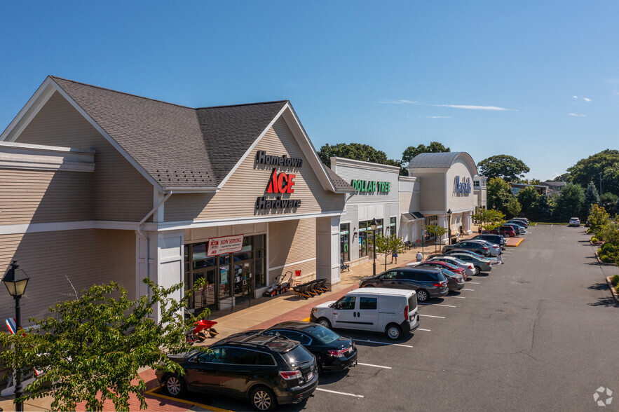 201-231 Gloucester Crossing Rd, Gloucester, MA for lease - Building Photo - Image 3 of 8