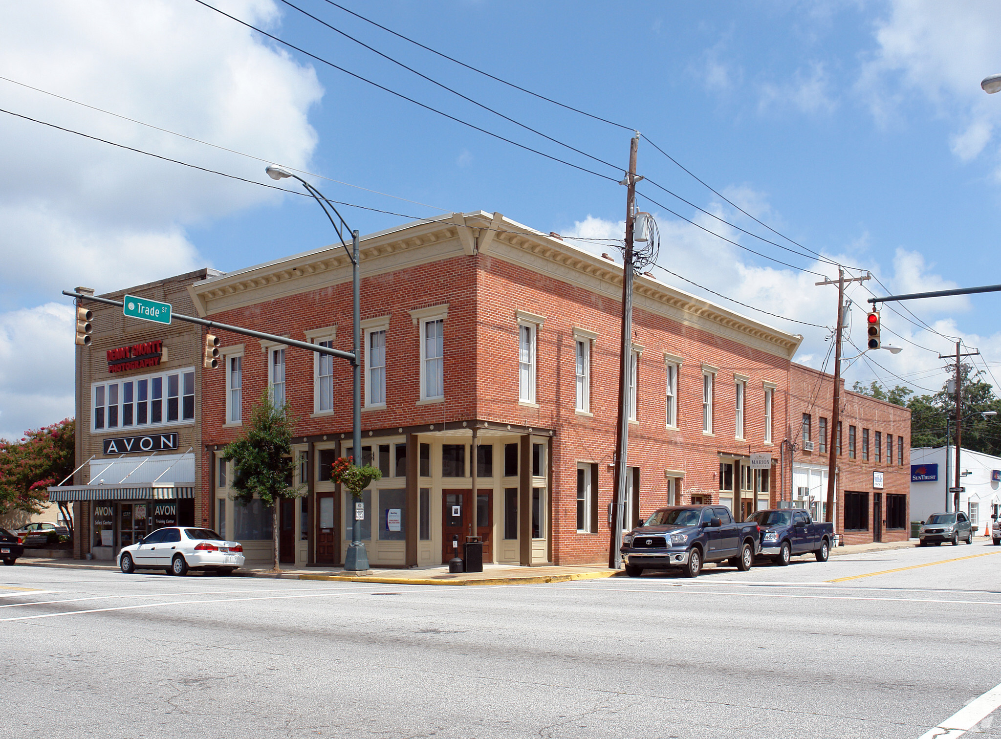 100-102 N Main St, Fountain Inn, SC for sale Primary Photo- Image 1 of 1