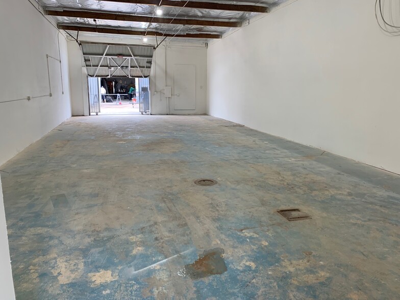 2901 S Main St, Santa Ana, CA for lease - Interior Photo - Image 2 of 5