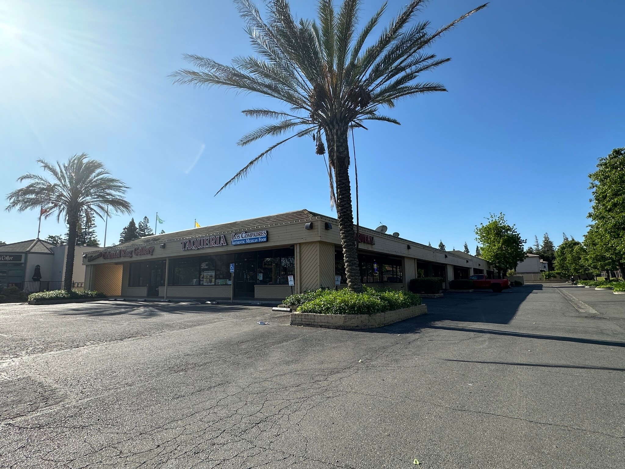 2550 Fair Oaks Blvd, Sacramento, CA for lease Building Photo- Image 1 of 9