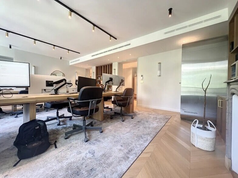 Office in Paris for lease - Building Photo - Image 3 of 8