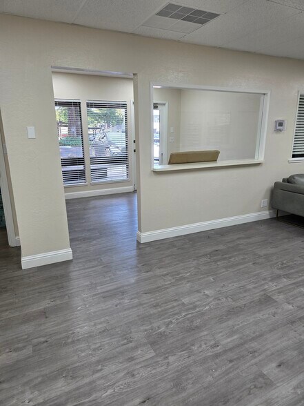2909 Coffee Rd, Modesto, CA for lease - Building Photo - Image 2 of 11