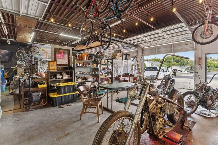 446 E Highland Blvd, San Antonio, TX for sale - Building Photo - Image 2 of 6