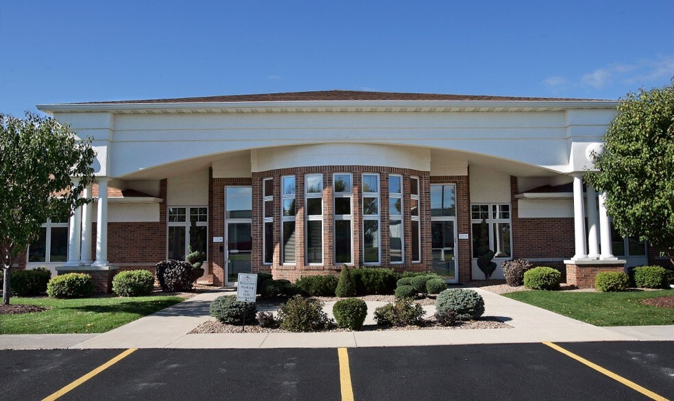 4650 W Spencer St, Appleton, WI for sale - Building Photo - Image 1 of 1