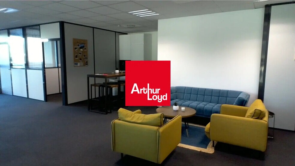 375 Avenue Du Mistral, La Ciotat for lease - Interior Photo - Image 1 of 15