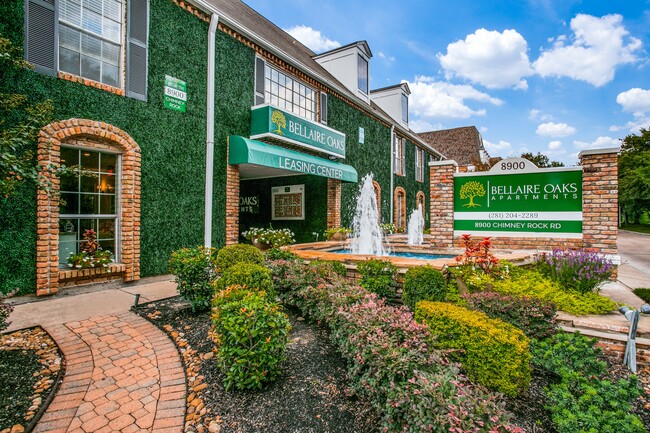 More details for 8900 Chimney Rock Rd, Houston, TX - Multifamily for Sale