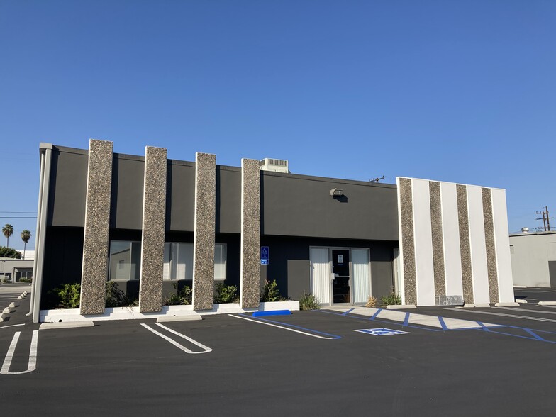 2175 S Grand Ave, Santa Ana, CA for lease - Building Photo - Image 1 of 2