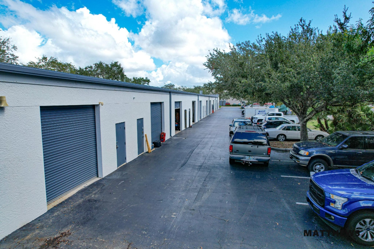 1447 Rail Head Blvd, Naples, FL for lease Building Photo- Image 1 of 6