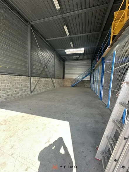 Flex in SAINT-OUEN-L'AUMONE for lease - Interior Photo - Image 2 of 4