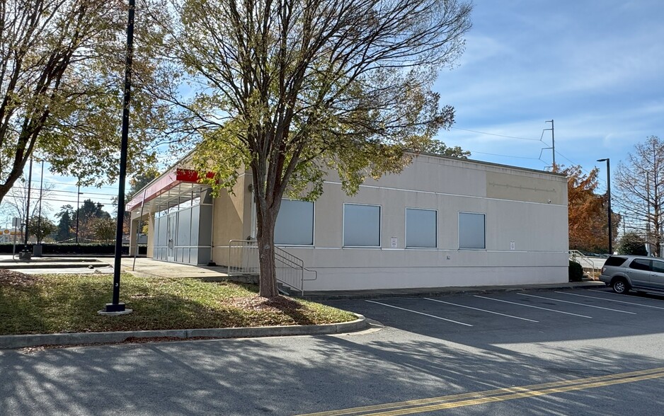 3585 Canton Rd, Marietta, GA for lease - Building Photo - Image 2 of 7