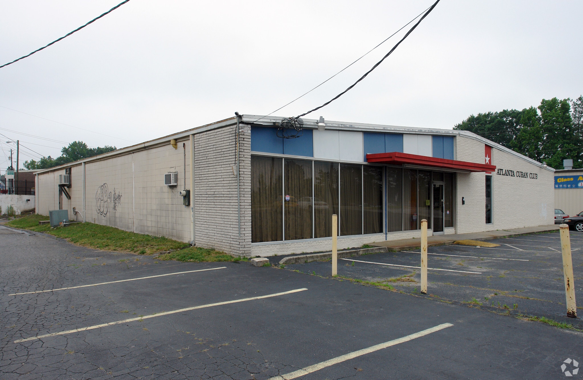 5797 New Peachtree Rd, Atlanta, GA for lease Primary Photo- Image 1 of 4