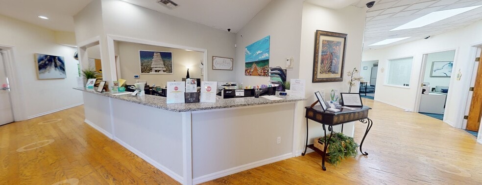 145 NW Central Park Plz, Port Saint Lucie, FL for lease - Matterport 3D Scan - Image 3 of 15