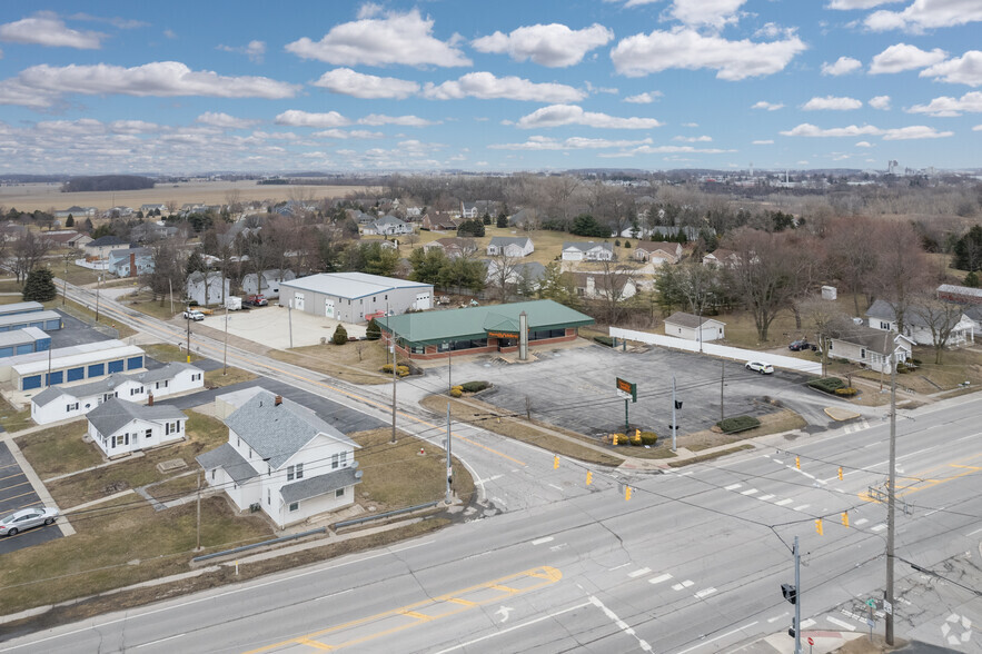 798 W Main St, Bellevue, OH for lease - Aerial - Image 3 of 5