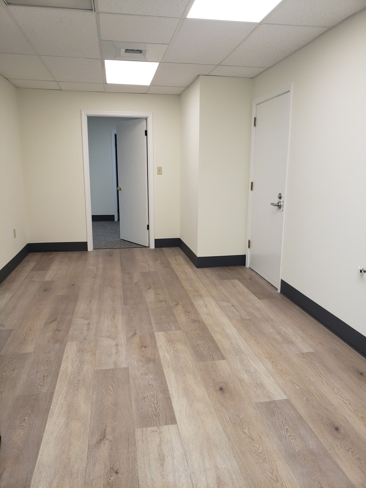 3578 Brodhead Rd, Monaca, PA for lease Interior Photo- Image 1 of 20