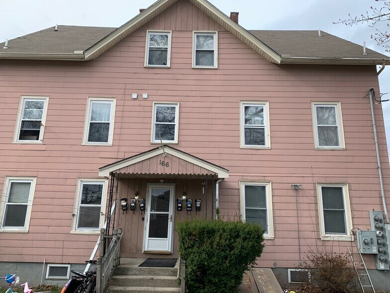 166 Newland Ave, Woonsocket, RI for sale - Building Photo - Image 1 of 1