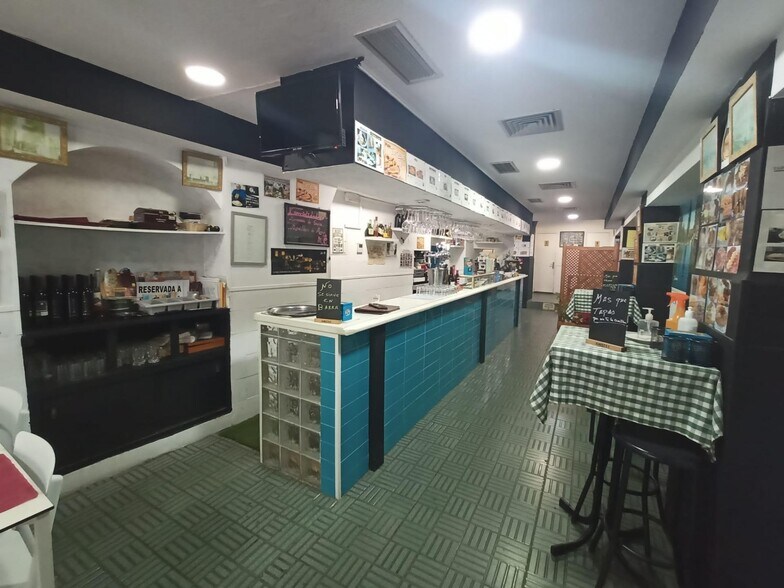 Retail in Cáceres, Cáceres for sale - Building Photo - Image 1 of 19