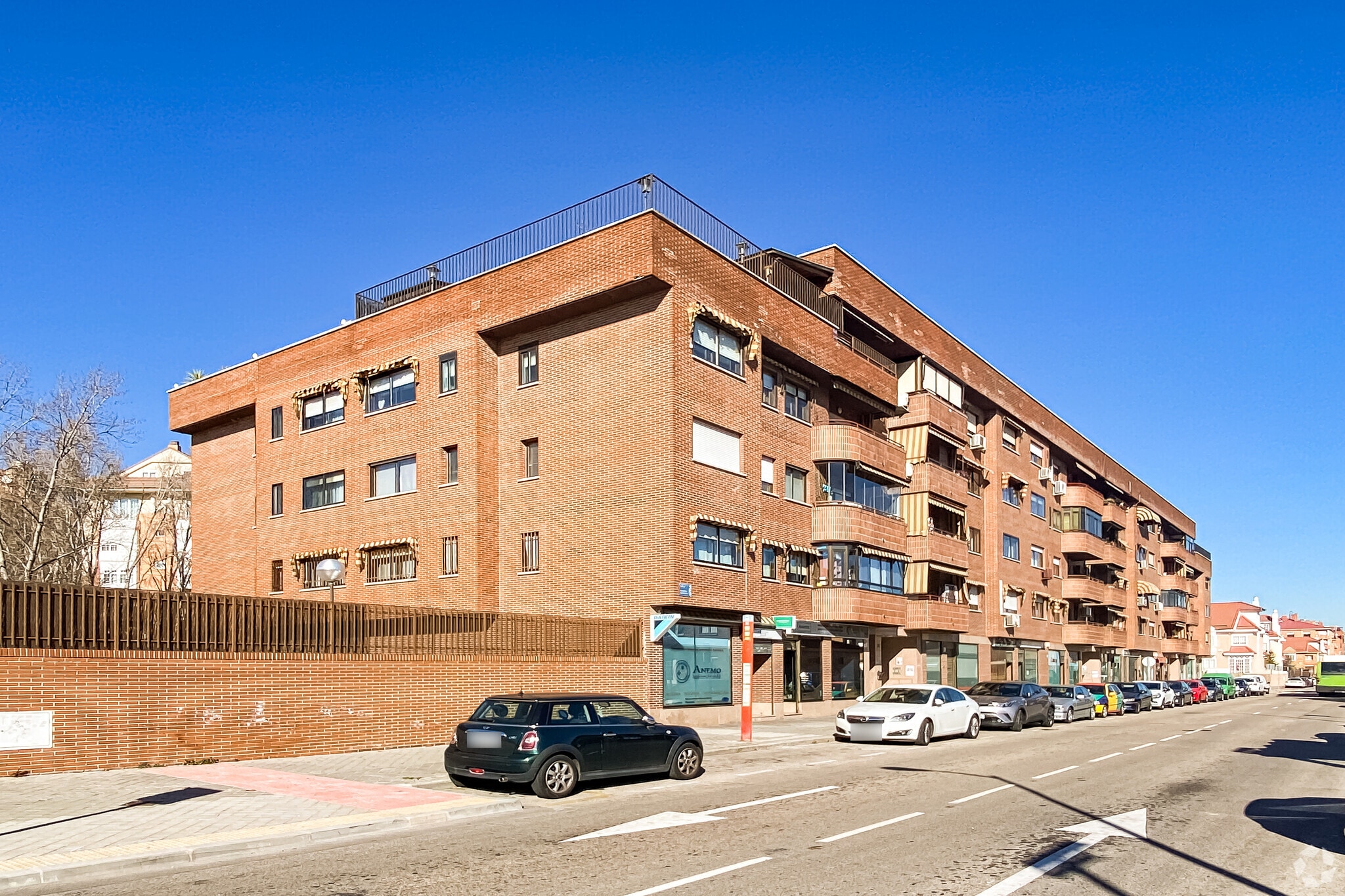 Retail in Leganés, Madrid for lease Primary Photo- Image 1 of 2
