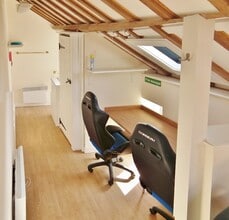 Whitewood Ln, South Godstone for lease Interior Photo- Image 2 of 8