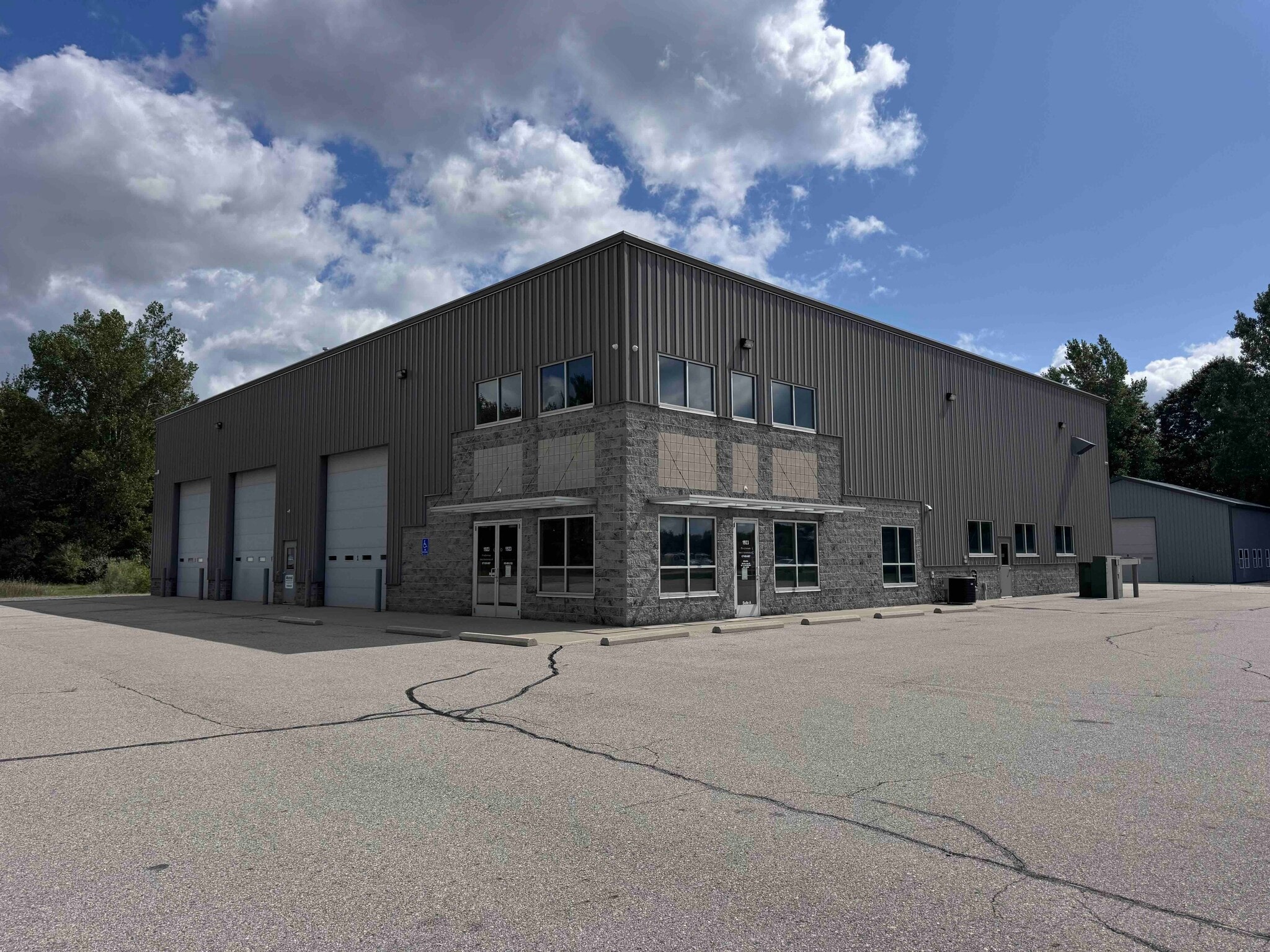 1923 M 40, Holland, MI for lease Building Photo- Image 1 of 14