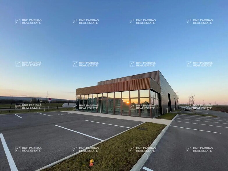 9 Rue Georges Faiveley, Nuits-Saint-Georges for lease - Building Photo - Image 3 of 18