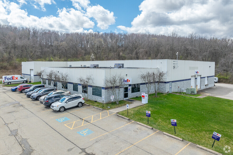 401 Paintersville Rd, Hunker, PA for sale - Primary Photo - Image 1 of 5