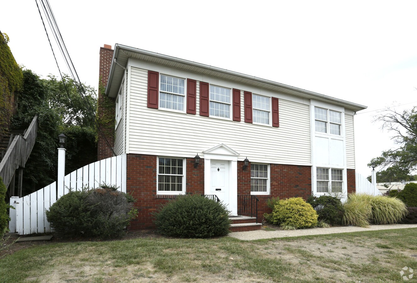 616 W 1st Ave, Roselle, NJ 07203 Property Record