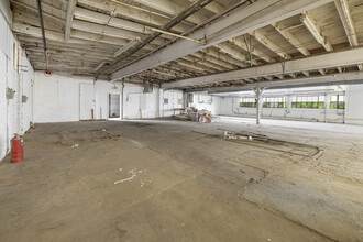 47 Maple Ave, Flemington, NJ for lease Interior Photo- Image 2 of 21