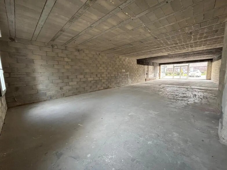 Rue De La République, Clairoix for lease - Building Photo - Image 3 of 5