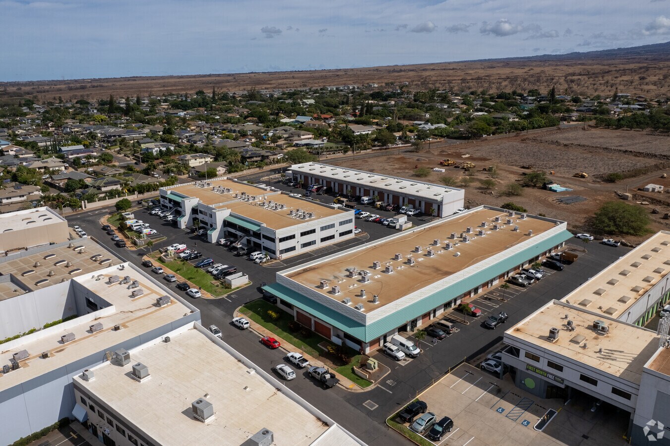 320 Ohukai Rd, Kihei, HI 96753