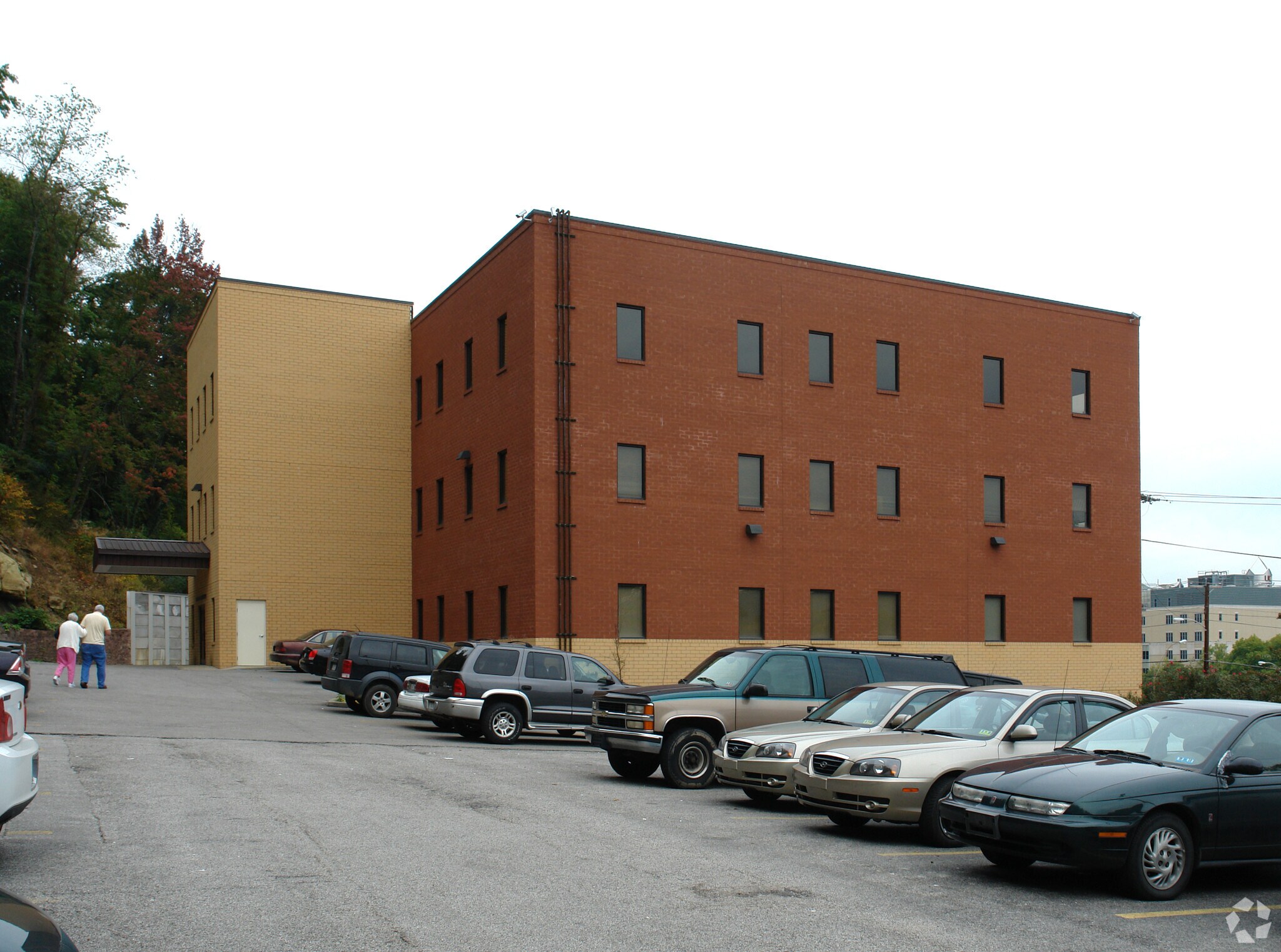 2335 Chesterfield Ave, Charleston, WV 25304 Office for Sale