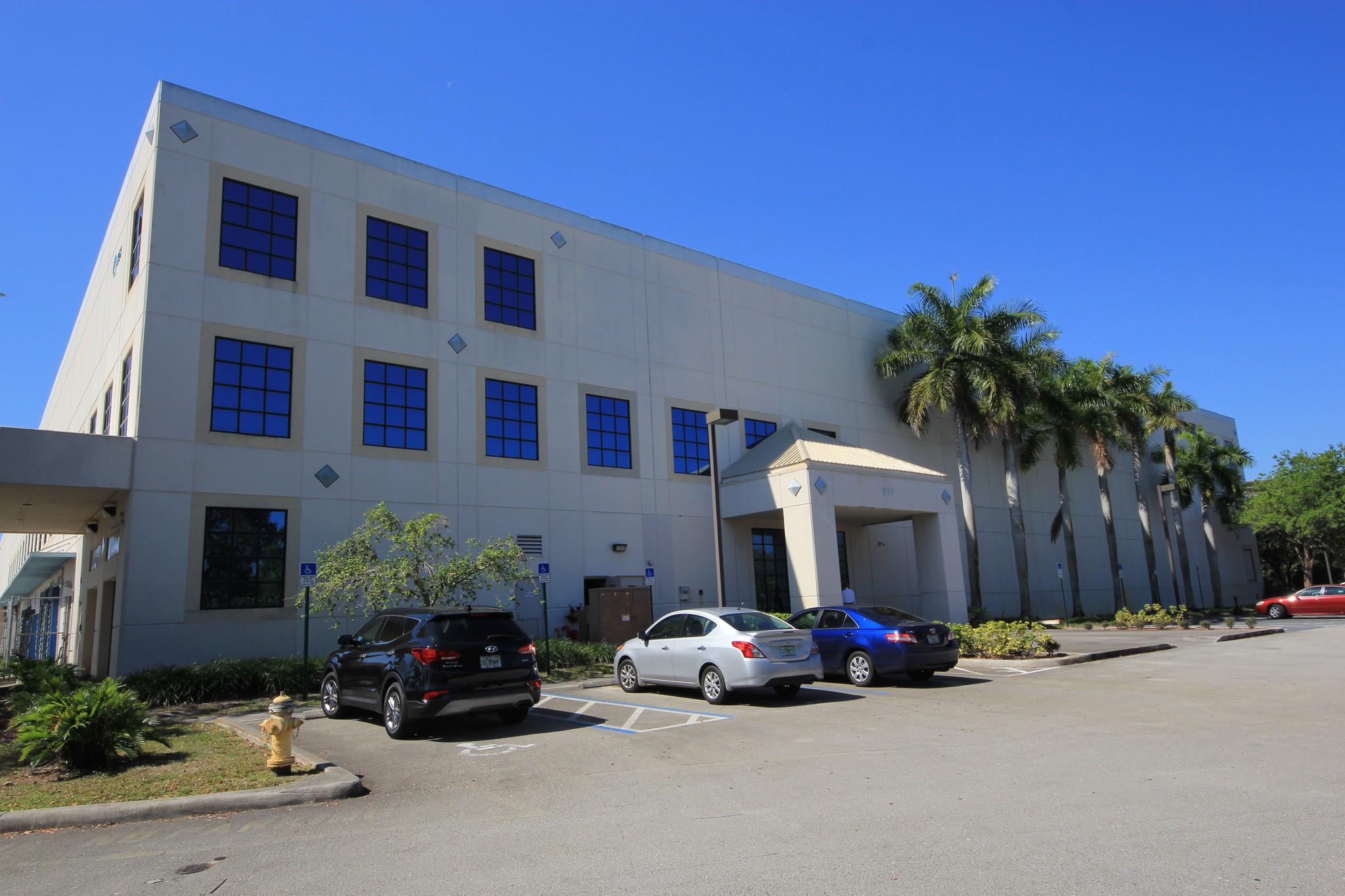 251 International Pky, Sunrise, FL for sale Building Photo- Image 1 of 1