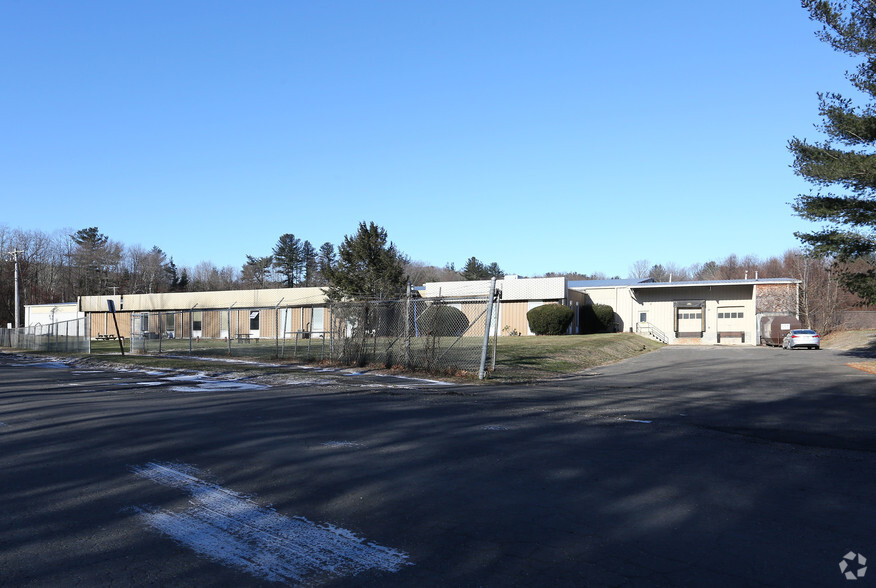 24 Spring St, Florence, MA for lease - Building Photo - Image 2 of 2