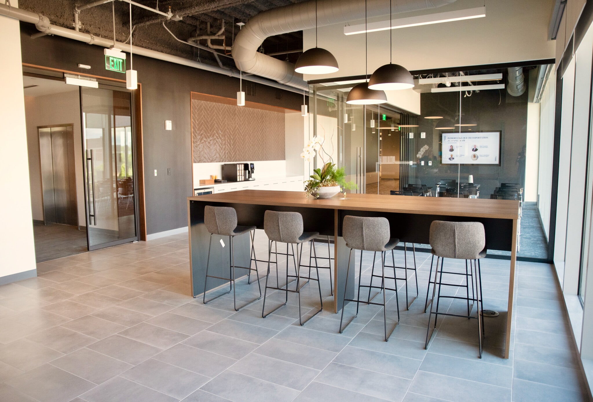 282 Merrimack St, Lawrence, MA for sale Interior Photo- Image 1 of 1