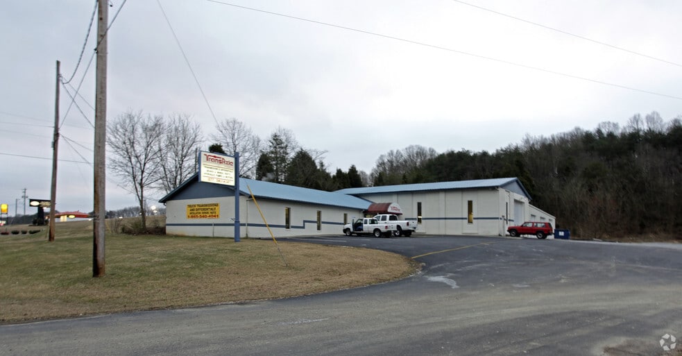7420 Asheville Hwy, Knoxville, TN for lease - Primary Photo - Image 1 of 2