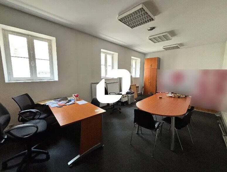 Office in Bordeaux for lease - Interior Photo - Image 2 of 6