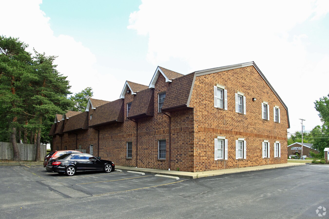 29017 Chardon Rd, Willoughby Hills, OH 44092